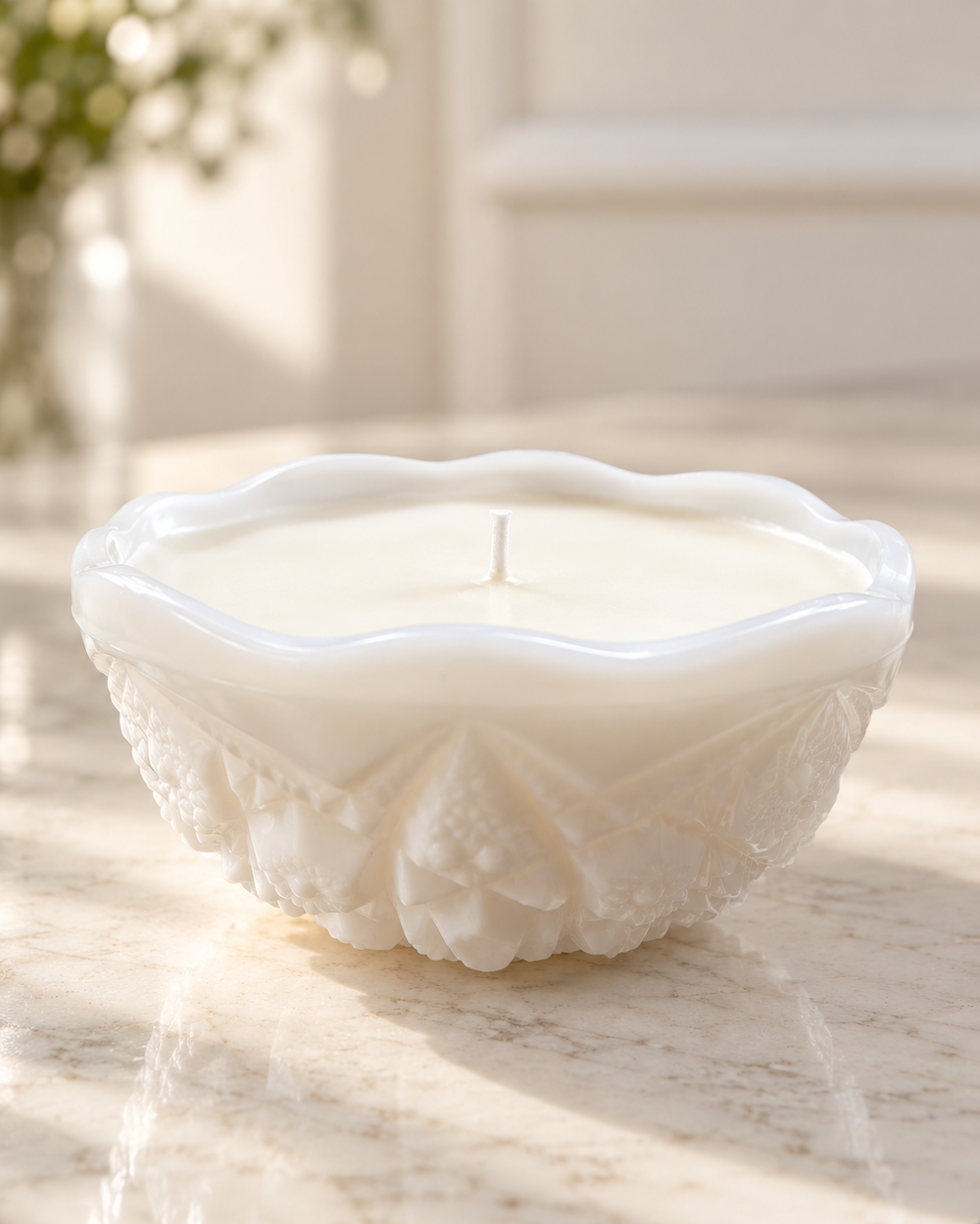 Milk Glass Mini | Black Sea